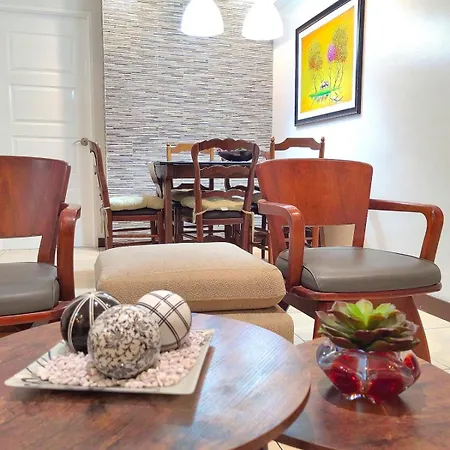 Elegant 2Br Flat In Qc With Netflix And Parking!! Apartment